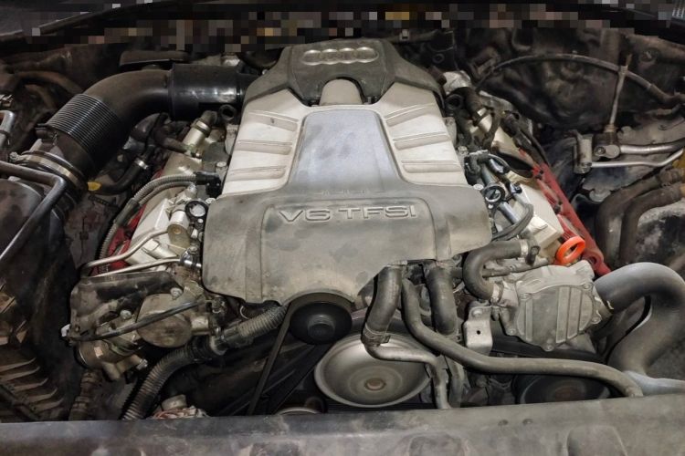 Used Audi Q7 2013 35 TFSI Ambition Edition Engine Bay