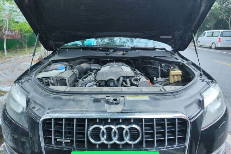 Used Audi Q7 2013 35 TFSI Ambition Edition Engine Bay