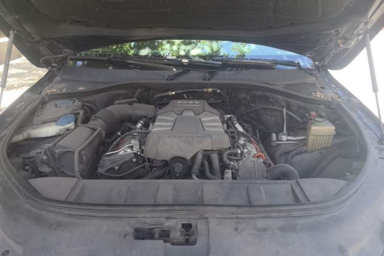 Used Audi Q7 2013 35 TFSI Ambition Edition Engine Bay