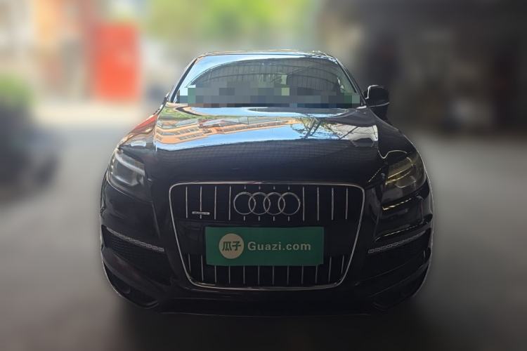 Used Audi Q7  Front