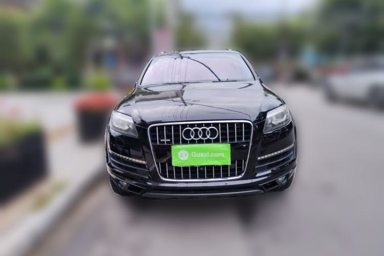 Used Audi Q7  Front