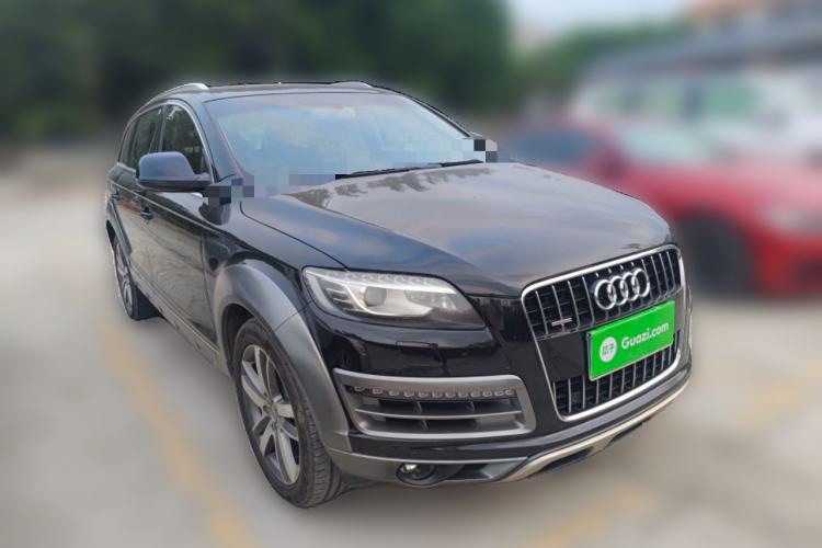 Used Audi Q7 2013 35 TFSI Comfort Model Front Right 45 Deg