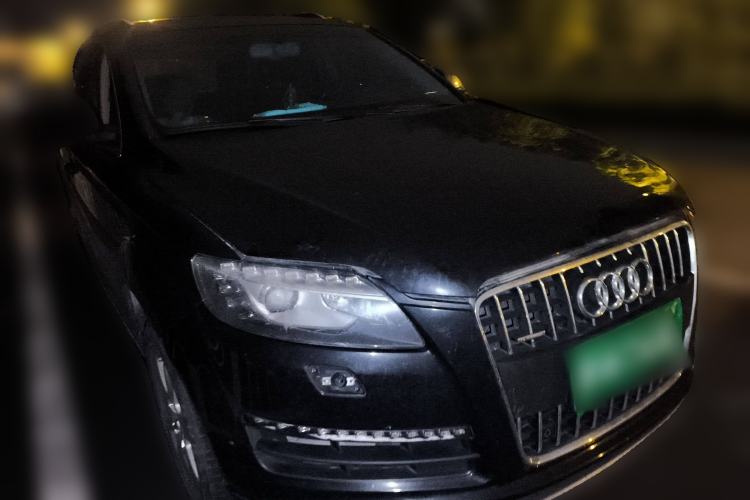 Used Audi Q7 2013 35 TFSI Technology Edition Front Right 45 Deg