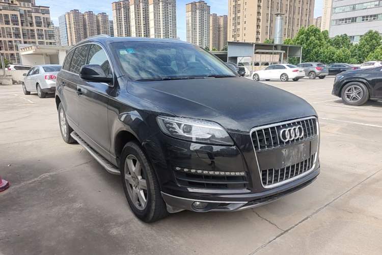 Used Audi Q7 2013 35 TFSI Ambition Edition Front Right 45 Deg