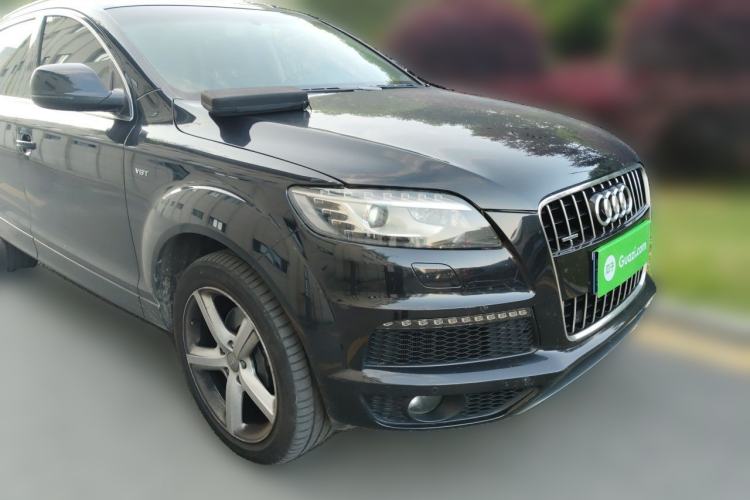 Used Audi Q7 2013 40 TFSI Technology Edition Front Right 45 Deg