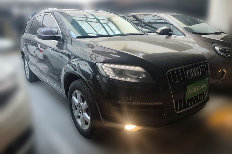 Used Audi Q7 2013 35 TFSI Ambition Edition Front Right 45 Deg