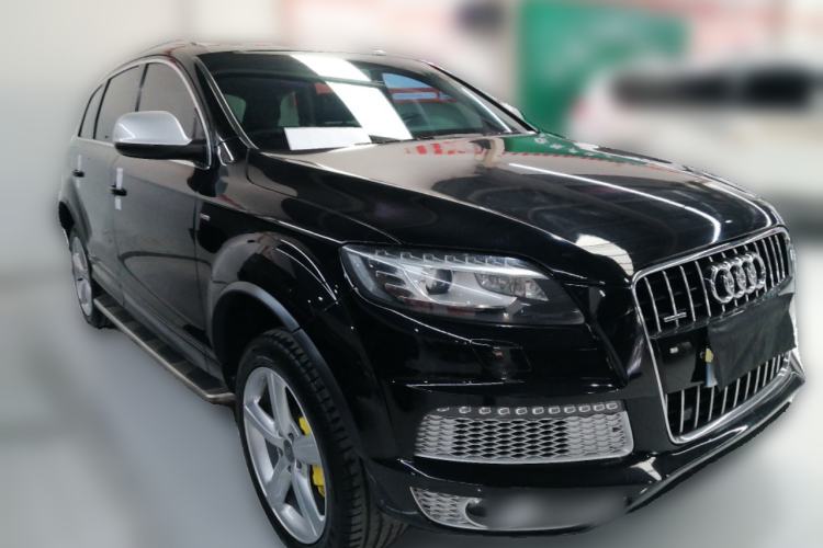 Used Audi Q7 2013 35 TDI Leading Model Front Right 45 Deg