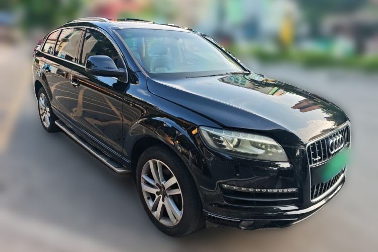 Used Audi Q7 2013 35 TFSI Exclusive Edition Front Right 45 Deg