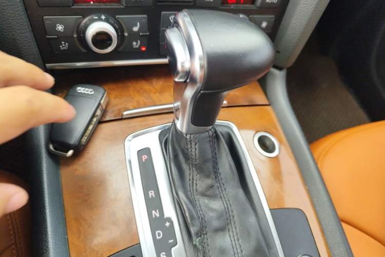 Used Audi Q7 2013 35 TDI Exclusive Edition Gear Lever