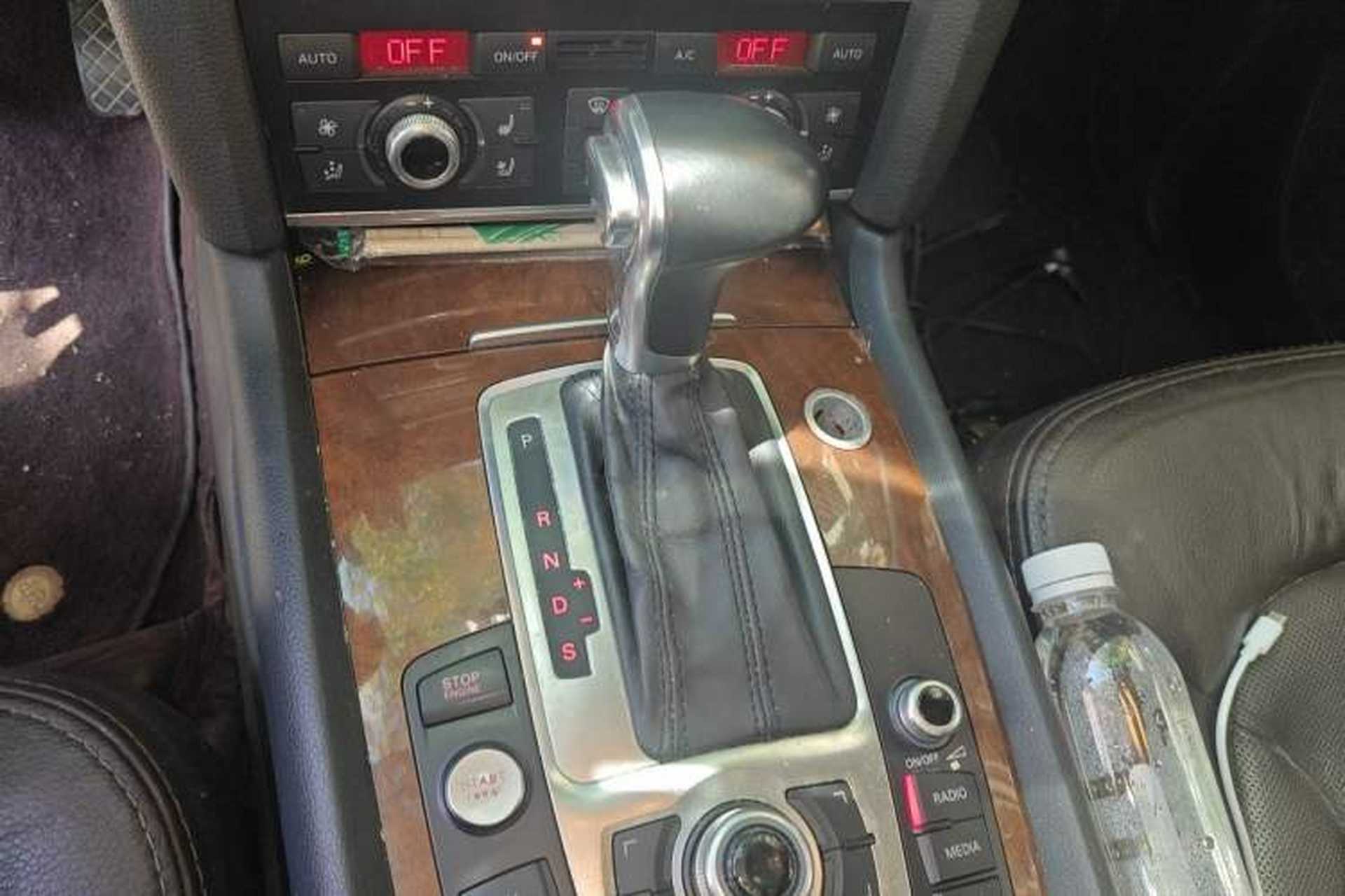 Used Audi Q7 2013 35 TFSI Ambition Edition Gear Lever