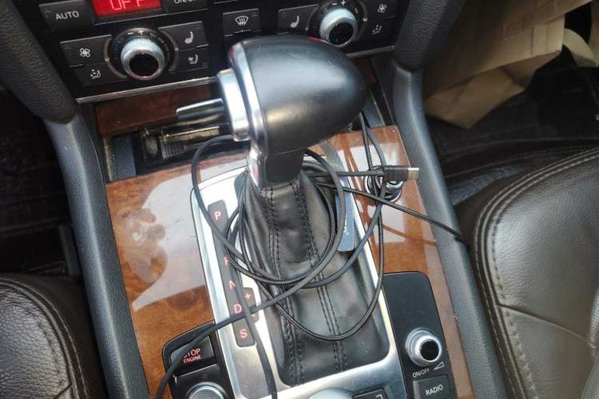 Used Audi Q7 2013 35 TFSI Ambition Edition Gear Lever