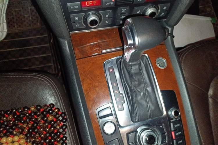 Used Audi Q7 2013 35 TFSI Technology Edition Gear Lever