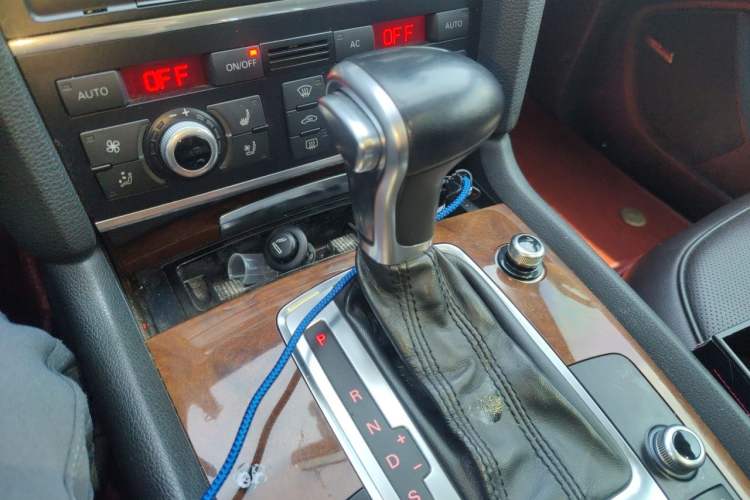 Used Audi Q7 2013 35 TFSI Technology Edition Gear Lever