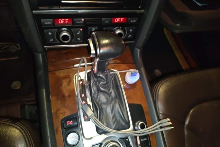 Used Audi Q7 2013 35 TFSI Ambition Edition Gear Lever