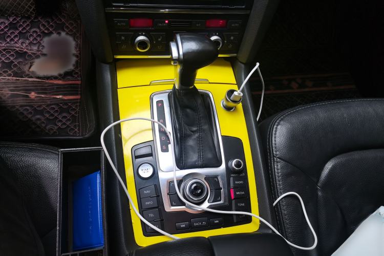 Used Audi Q7 2013 40 TFSI Technology Edition Gear Lever