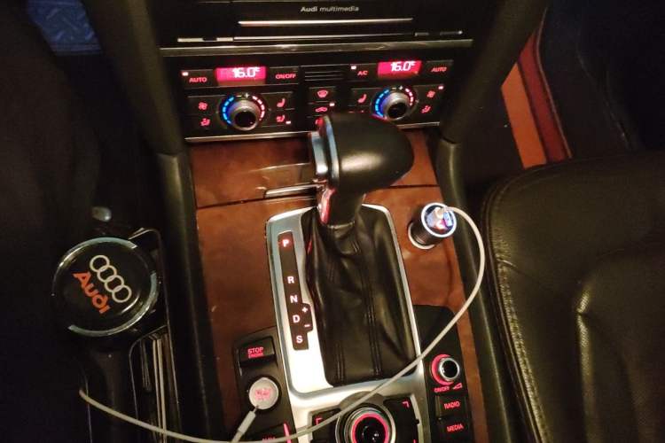 Used Audi Q7 2013 35 TFSI Comfort Model Gear Lever
