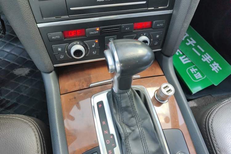 Used Audi Q7 2013 35 TFSI Ambition Edition Gear Lever