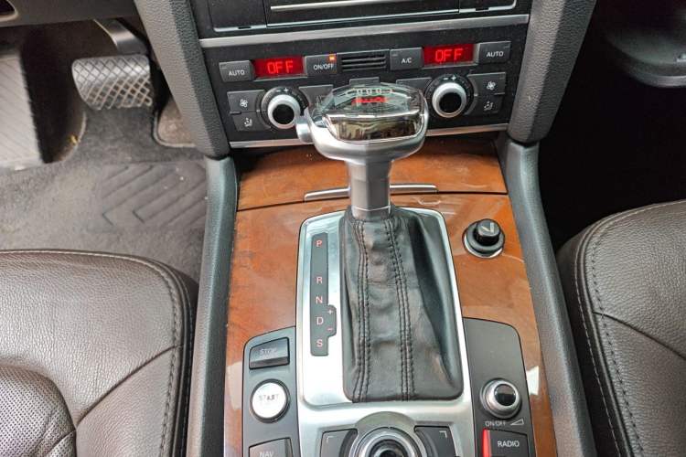 Used Audi Q7 2013 35 TFSI Technology Edition Gear Lever