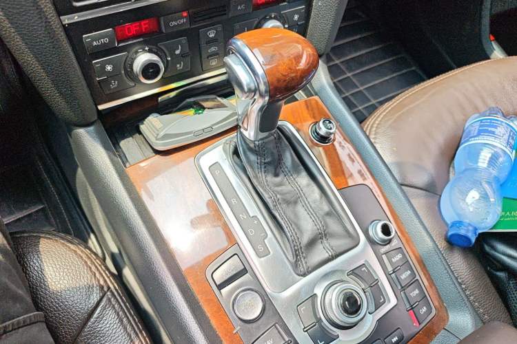 Used Audi Q7 2013 35 TFSI Technology Edition Gear Lever