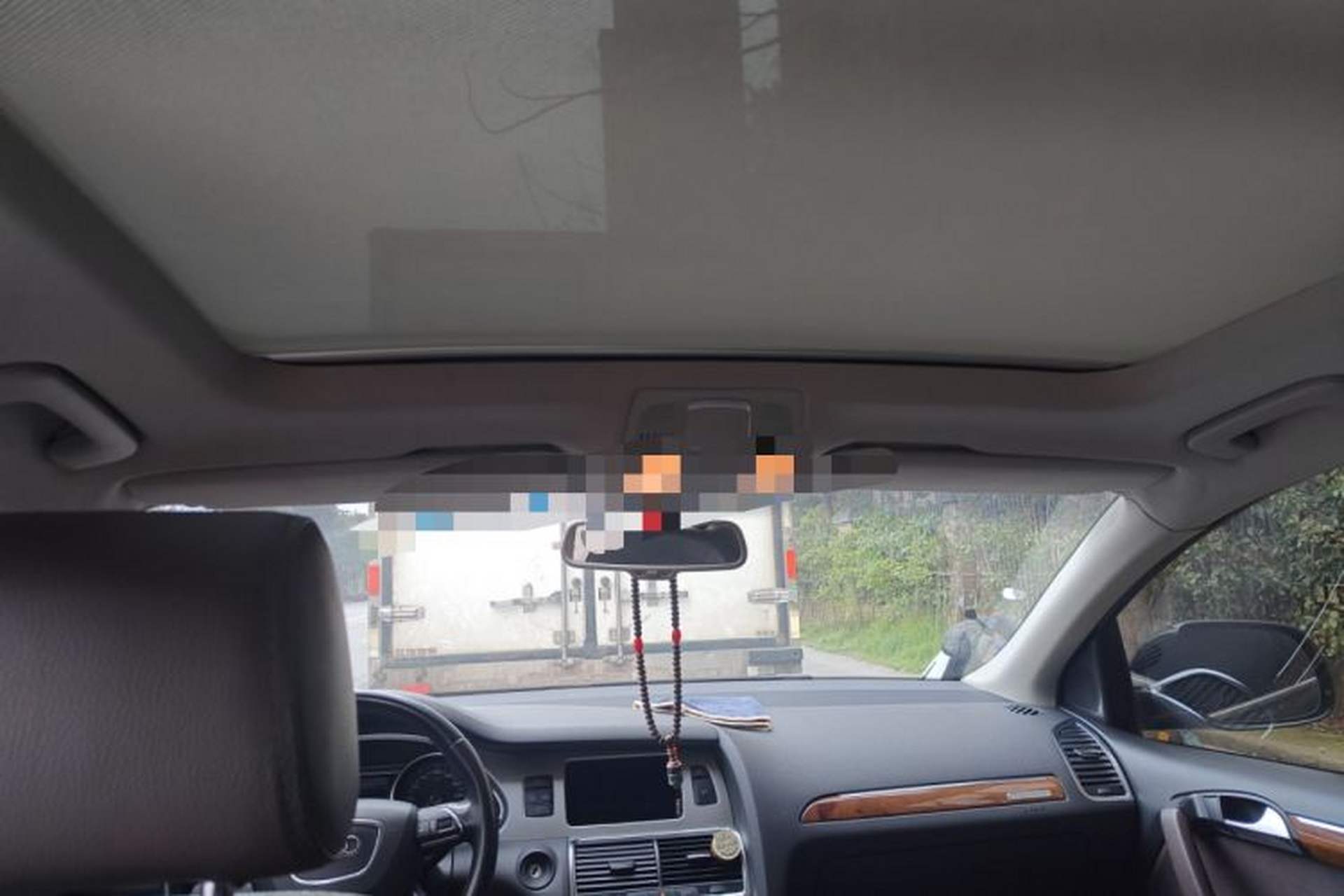 Used Audi Q7  Headliner