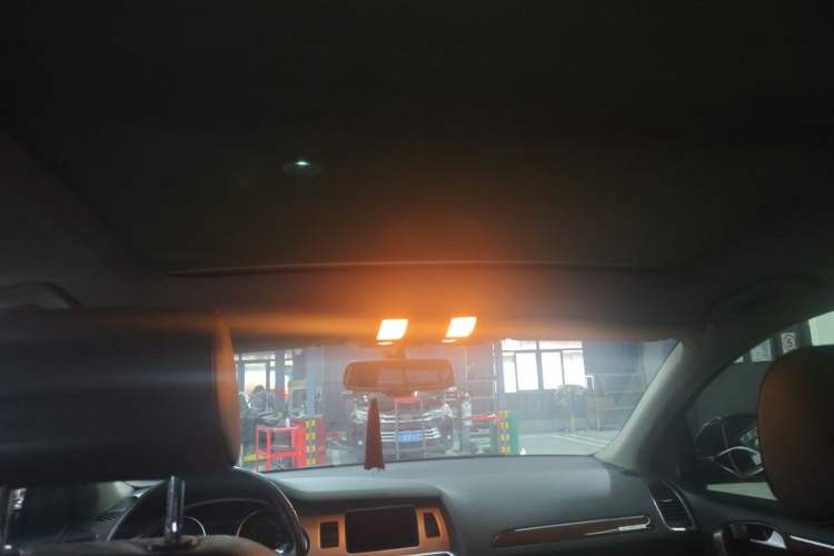 Used Audi Q7 2013 35 TFSI Technology Edition Headliner