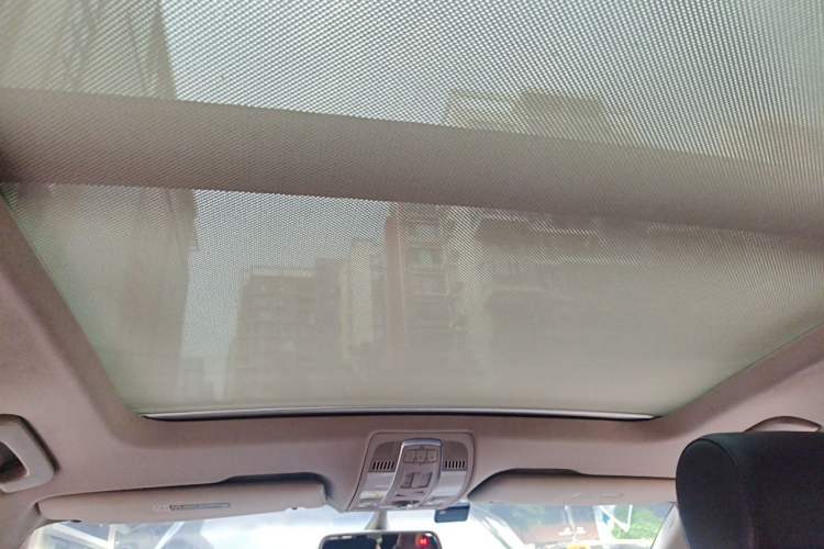Used Audi Q7  Headliner
