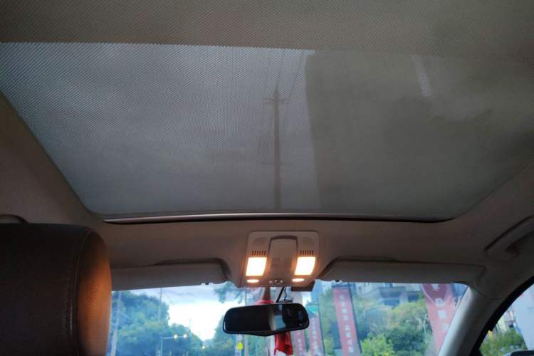 Used Audi Q7  Headliner