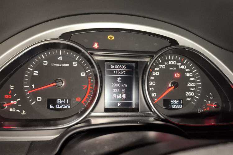 Used Audi Q7 2013 35 TFSI Technology Edition Instrument Cluster