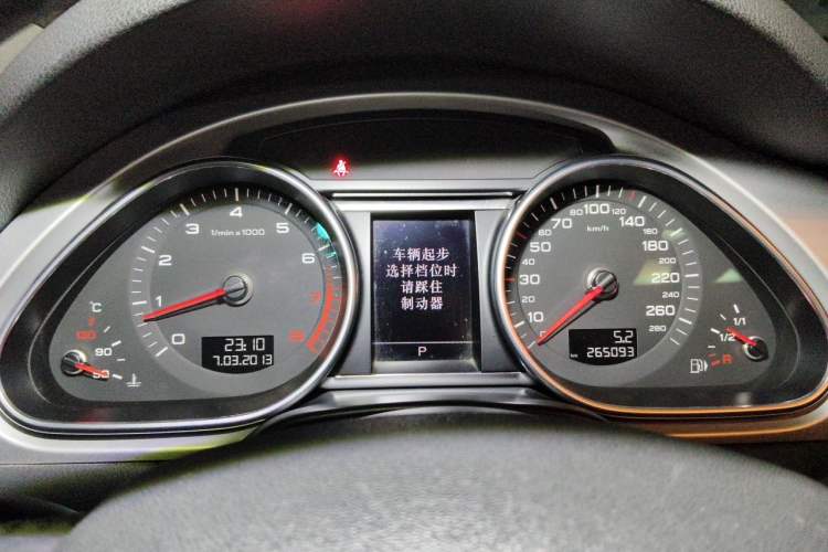 Used Audi Q7 2013 35 TFSI Technology Edition Instrument Cluster