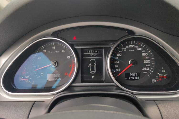 Used Audi Q7 2013 35 TFSI Technology Edition Instrument Cluster