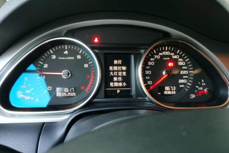 Used Audi Q7 2013 35 TFSI Comfort Model Instrument Cluster