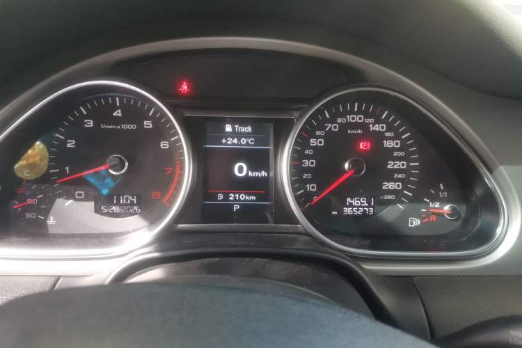 Used Audi Q7 2013 35 TFSI Ambition Edition Instrument Cluster