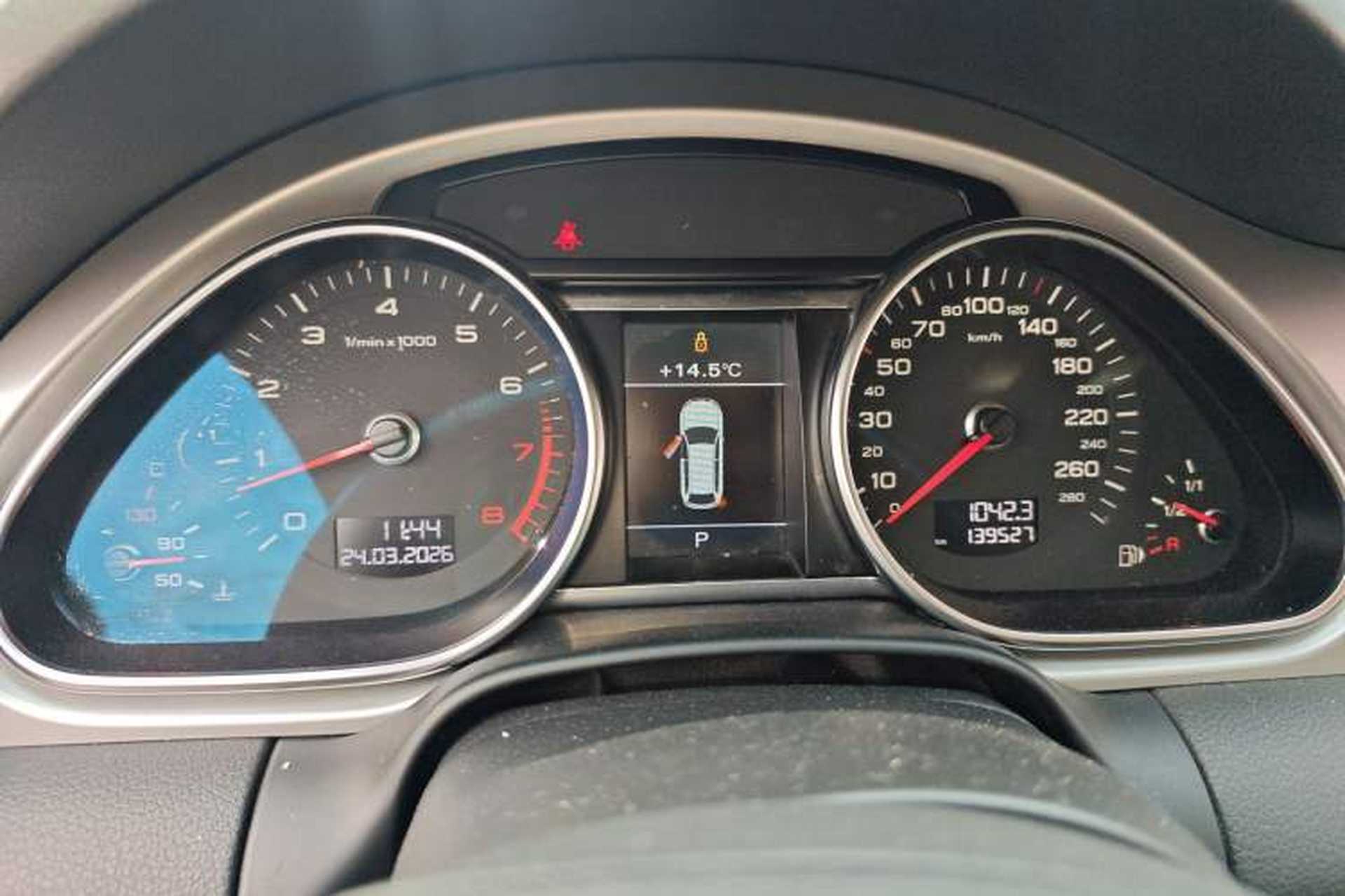 Used Audi Q7 2013 35 TFSI Ambition Edition Instrument Cluster