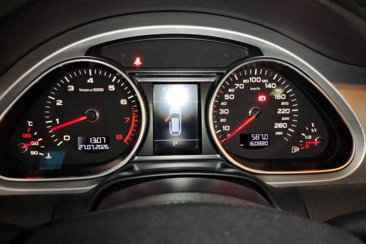 Used Audi Q7 2013 35 TFSI Ambition Edition Instrument Cluster