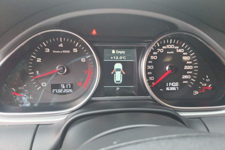 Used Audi Q7 2013 35 TFSI Ambition Edition Instrument Cluster