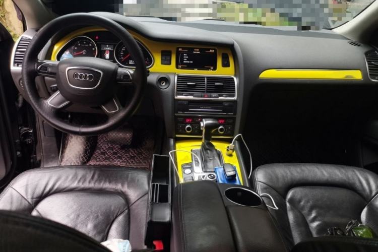 Used Audi Q7 2013 40 TFSI Technology Edition Interior 3