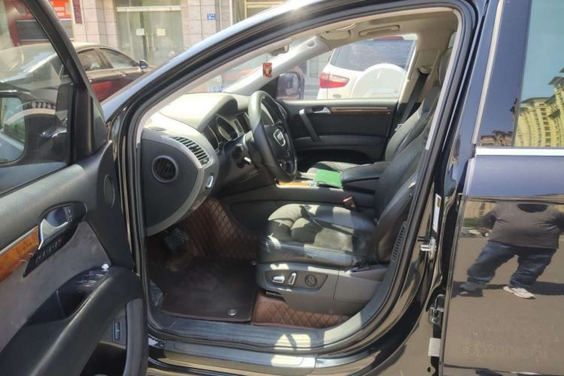 Used Audi Q7 2013 35 TFSI Ambition Edition Left Front Seat