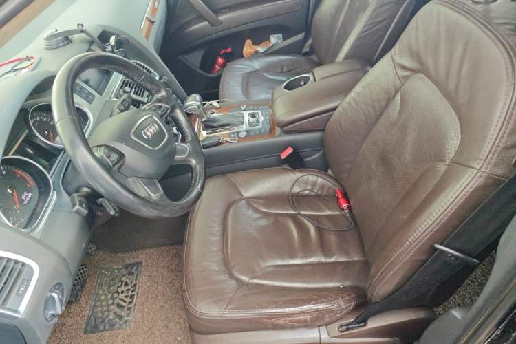 Used Audi Q7 2013 35 TDI Exclusive Edition Left Front Seat