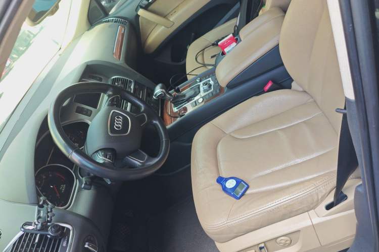 Used Audi Q7 2013 35 TFSI Technology Edition Left Front Seat