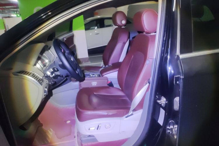 Used Audi Q7 2013 35 TDI Leading Model Left Front Seat