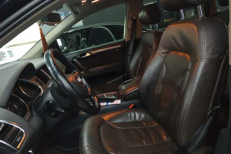 Used Audi Q7 2013 35 TFSI Technology Edition Left Front Seat