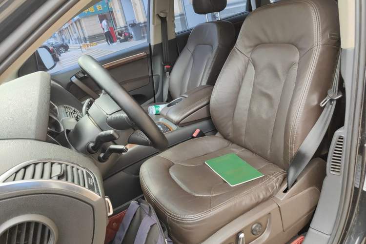 Used Audi Q7 2013 35 TFSI Ambition Edition Left Front Seat