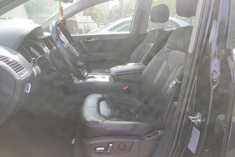 Used Audi Q7 2013 35 TFSI Ambition Edition Left Front Seat