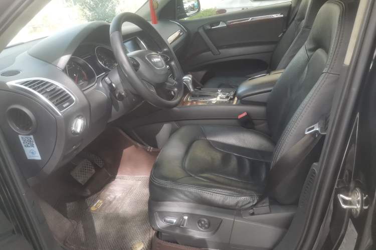 Used Audi Q7 2013 35 TFSI Ambition Edition Left Front Seat