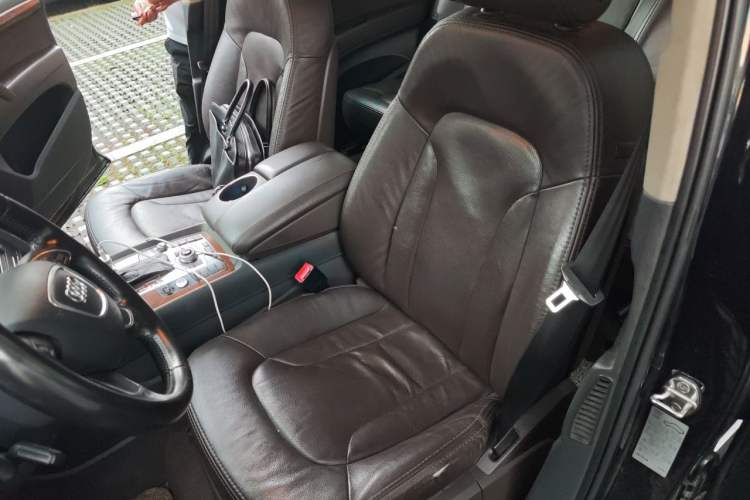 Used Audi Q7 2013 35 TFSI Ambition Edition Left Front Seat