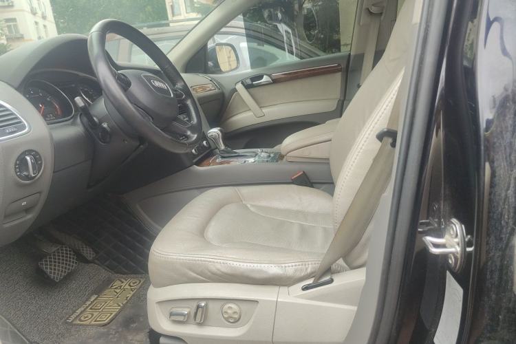 Used Audi Q7 2013 35 TFSI Technology Edition Left Front Seat
