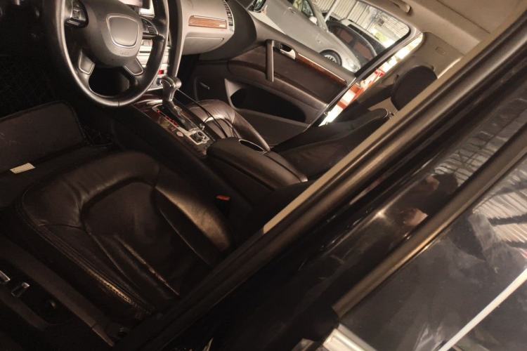Used Audi Q7 2013 35 TDI Leading Model Left Front Seat