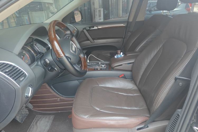 Used Audi Q7 2013 35 TFSI Ambition Edition Left Front Seat
