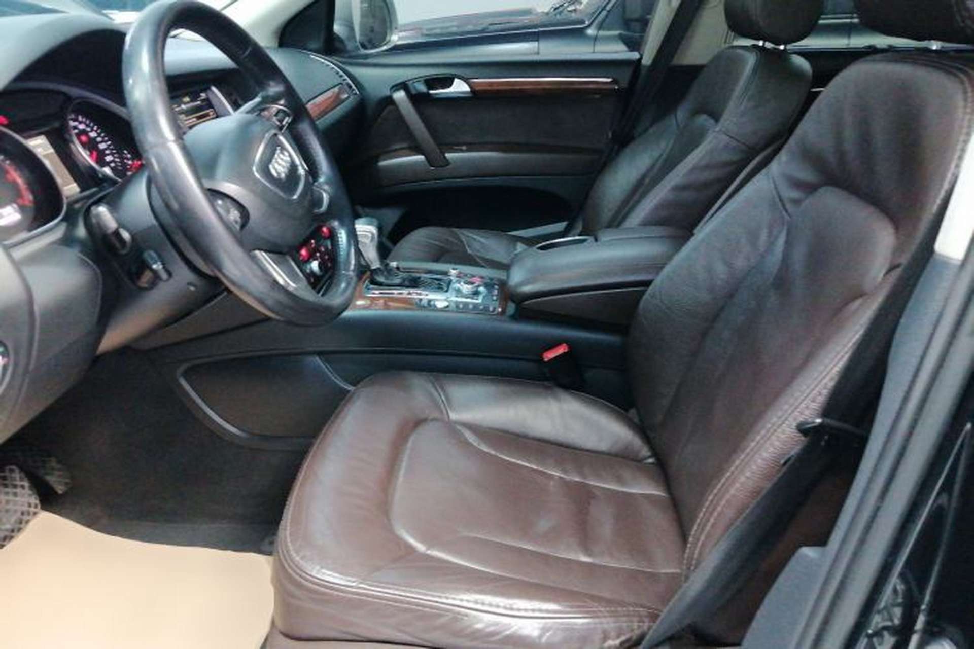 Used Audi Q7 2013 35 TDI Leading Model Left Front Seat
