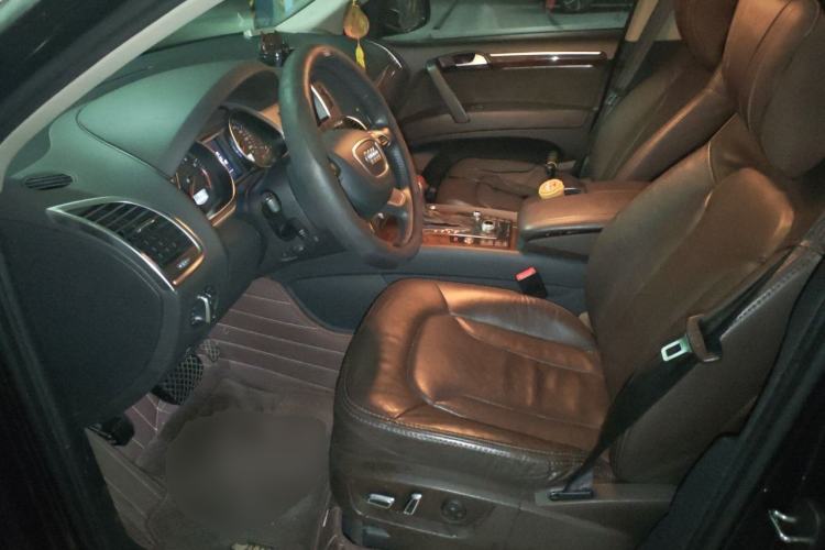 Used Audi Q7 2013 35 TFSI Comfort Model Left Front Seat